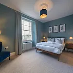 Stylish For 8 * بريستول