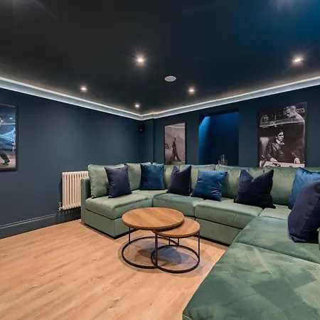 بيت للعطل Stylish For 8