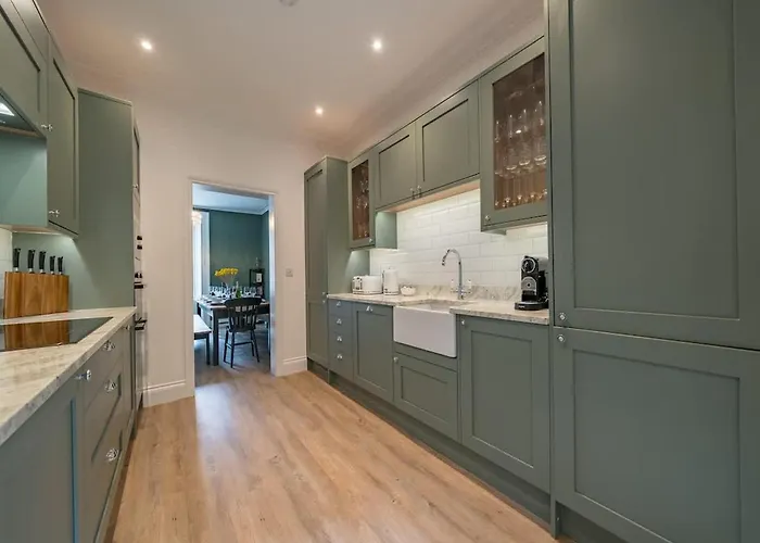 Будинок відпочинку Stylish For 8 *